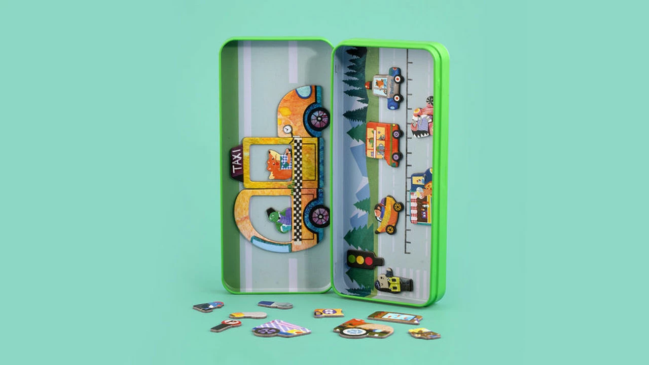 Travel Magnetic Box - Cars - Image 3